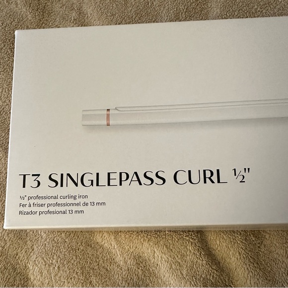 T3 Curling Iron - 1/2” - Picture 3 of 4